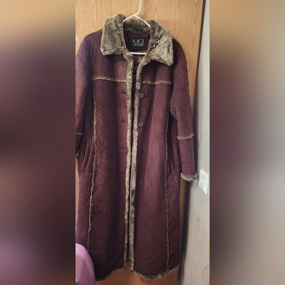 Brown Teddy Jacket with Plush Faux Fur Trim - Picture 1 of 8